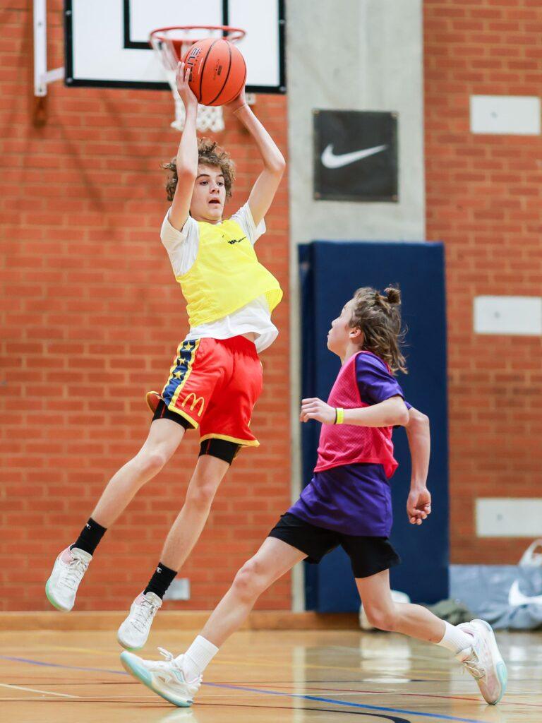 Campamento de Baloncesto en inglés